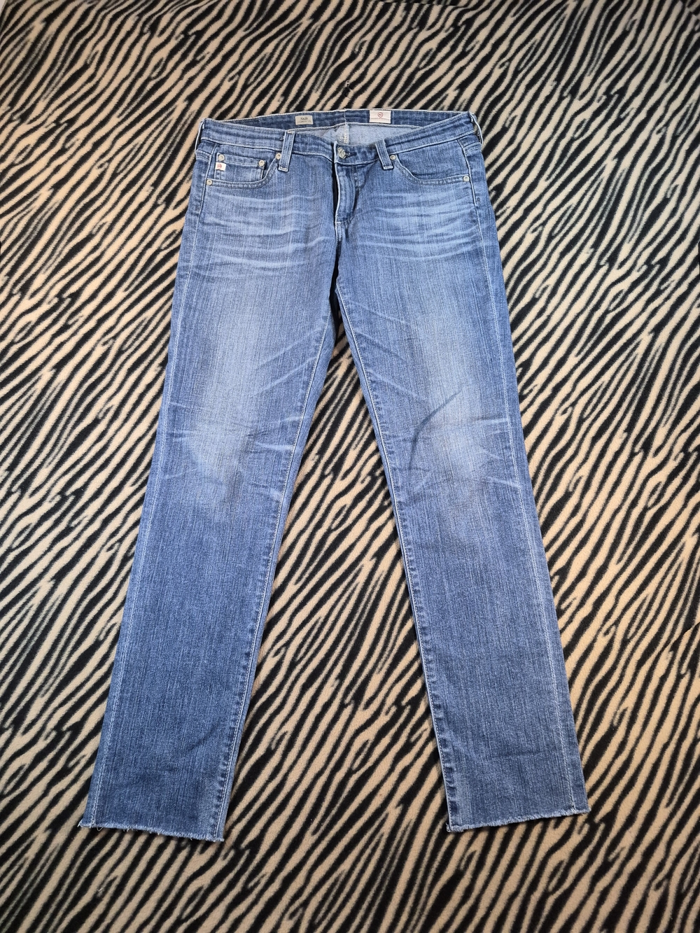 AG Jeans The Stilt Cigarette Leg Jeans 28R